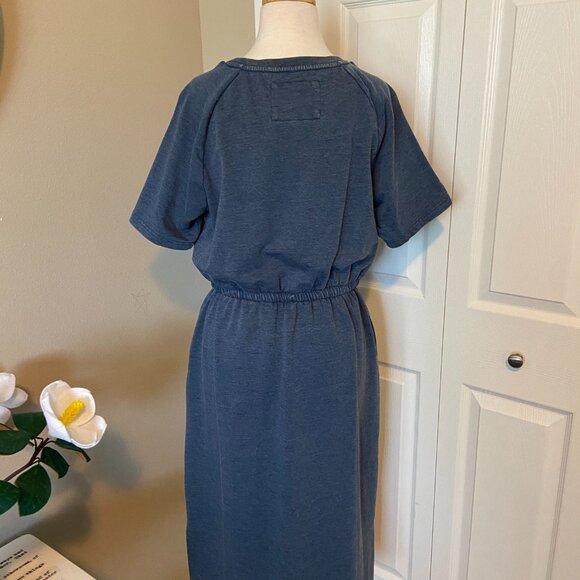 Evy's Tree The Carley Dress NWT Size Medium Navy Blue Stonewashed Fleece - Picture 5 of 12